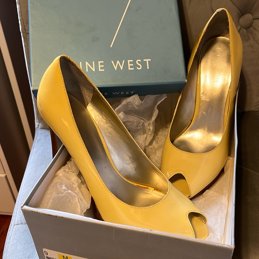 Nine West Platform Pump